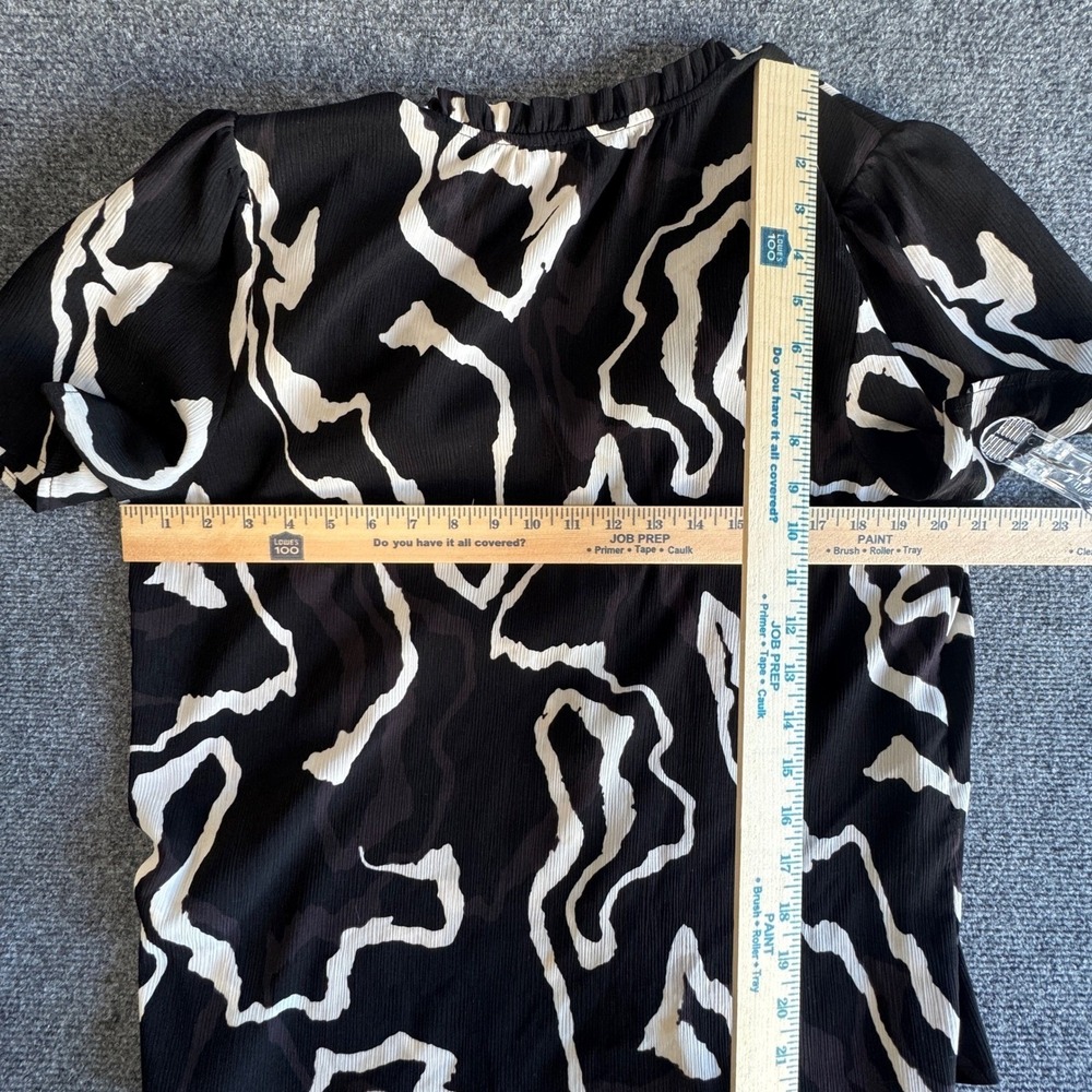 Nine West Women Black White Abstract Print Ruffle Tie Neck Blouse Size L - Picture 4 of 4
